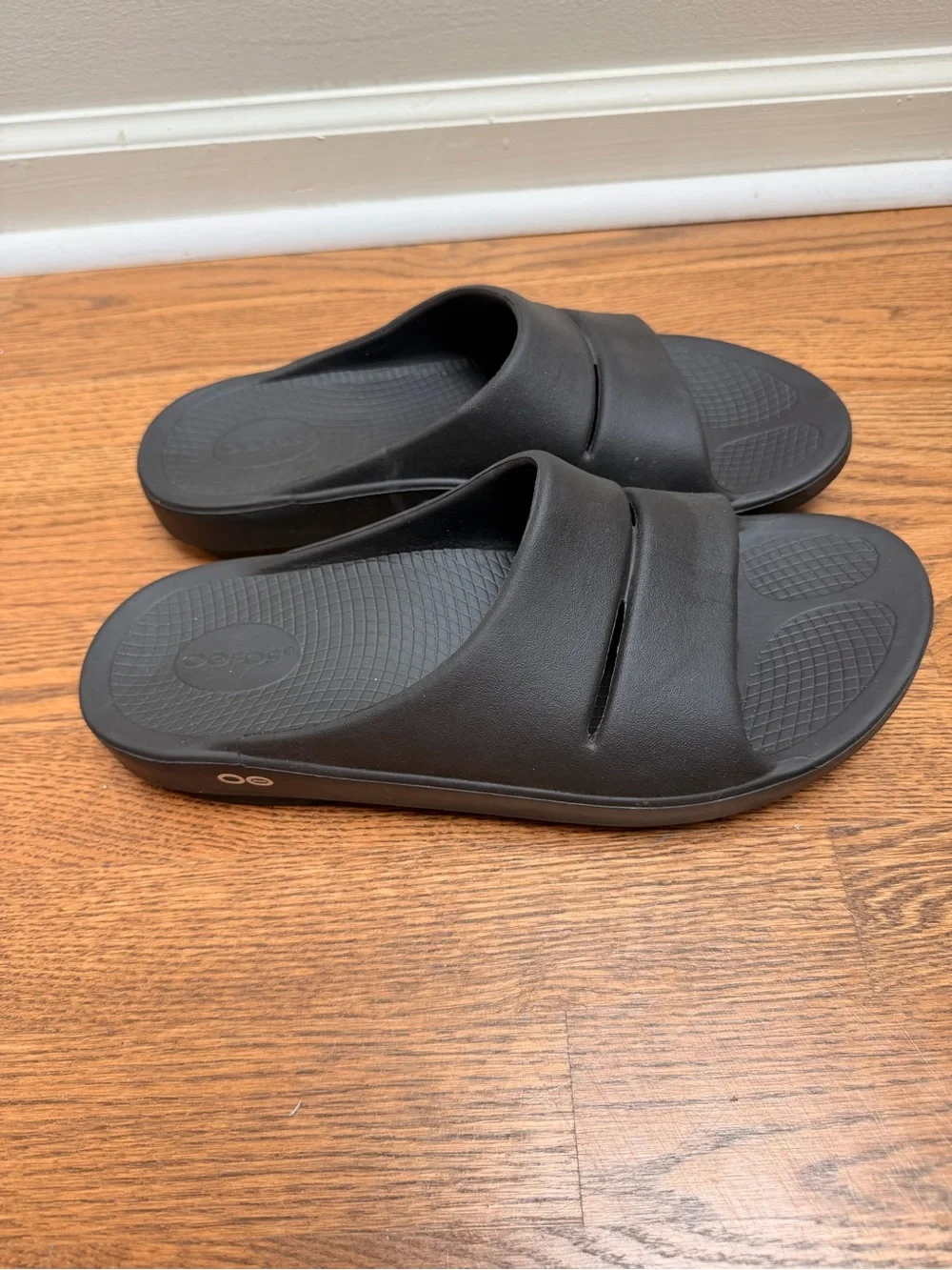 Oofos OOahh Slide M11/W13 Black Sandal